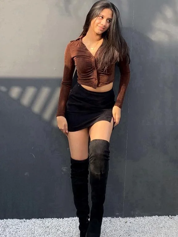 20 year old Call Girl service in Lucknow