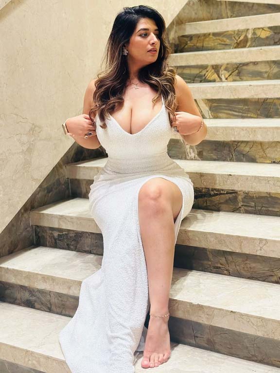 Asian Girls Lucknow 